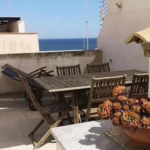 Casa vacanze Sea-view Terrace & Bikes Moon Ortigia, Syracuse